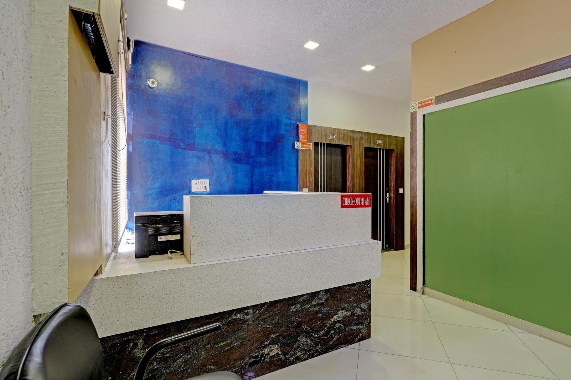 Oyo 11649 Hotel Mahima Gandhinagar Ngoại thất bức ảnh