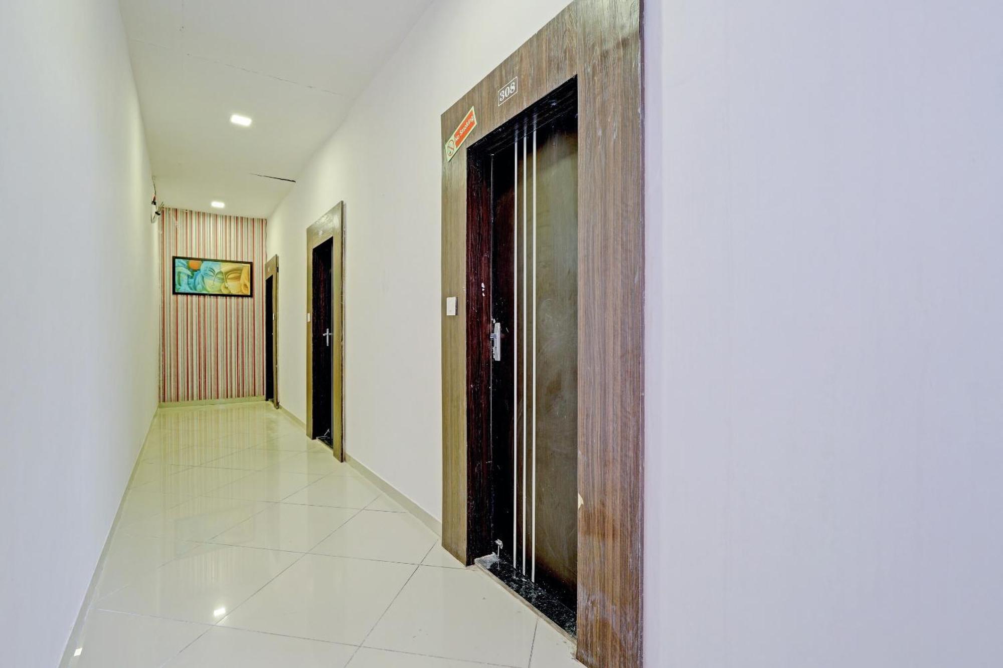 Oyo 11649 Hotel Mahima Gandhinagar Ngoại thất bức ảnh