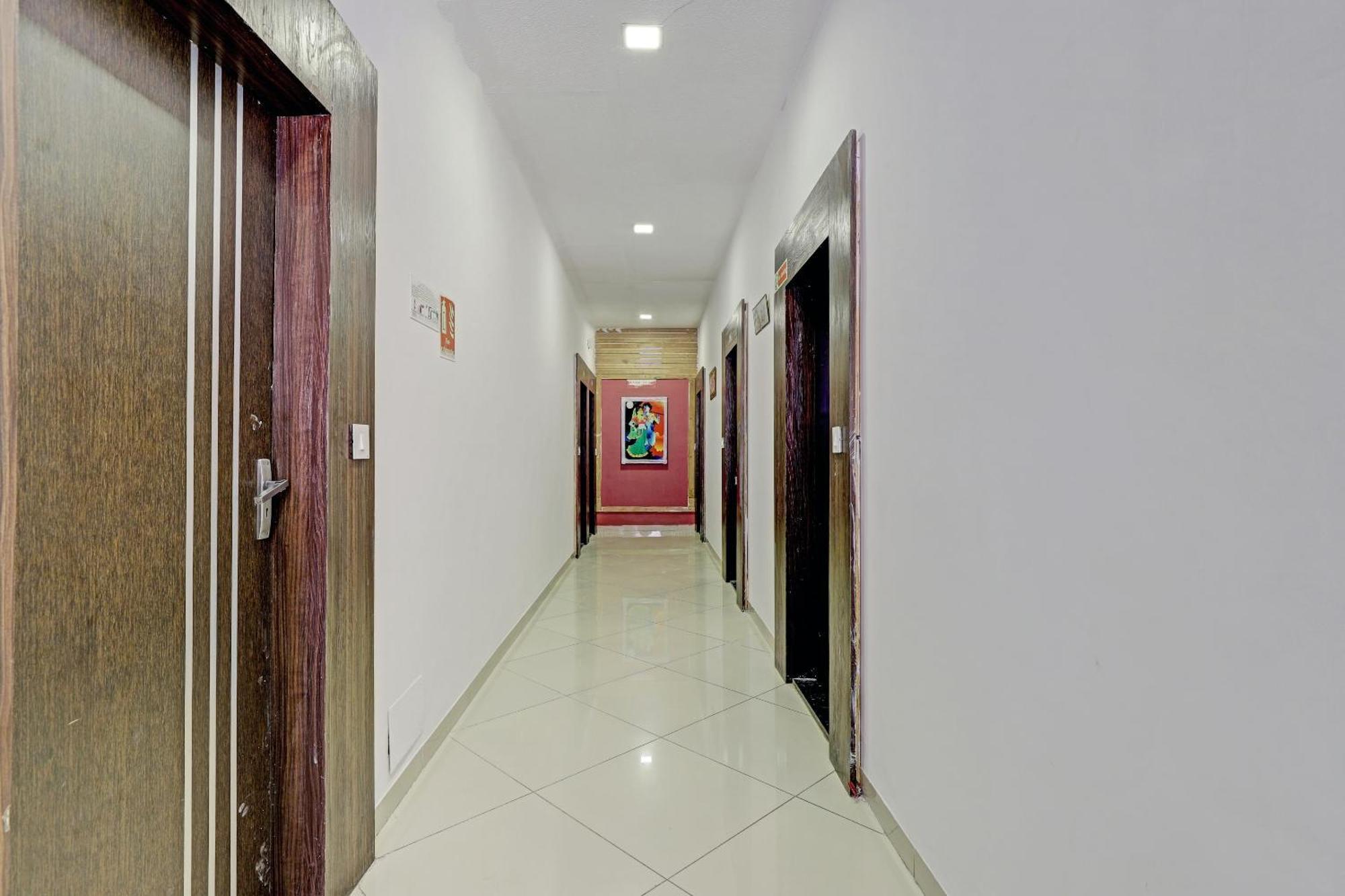 Oyo 11649 Hotel Mahima Gandhinagar Ngoại thất bức ảnh