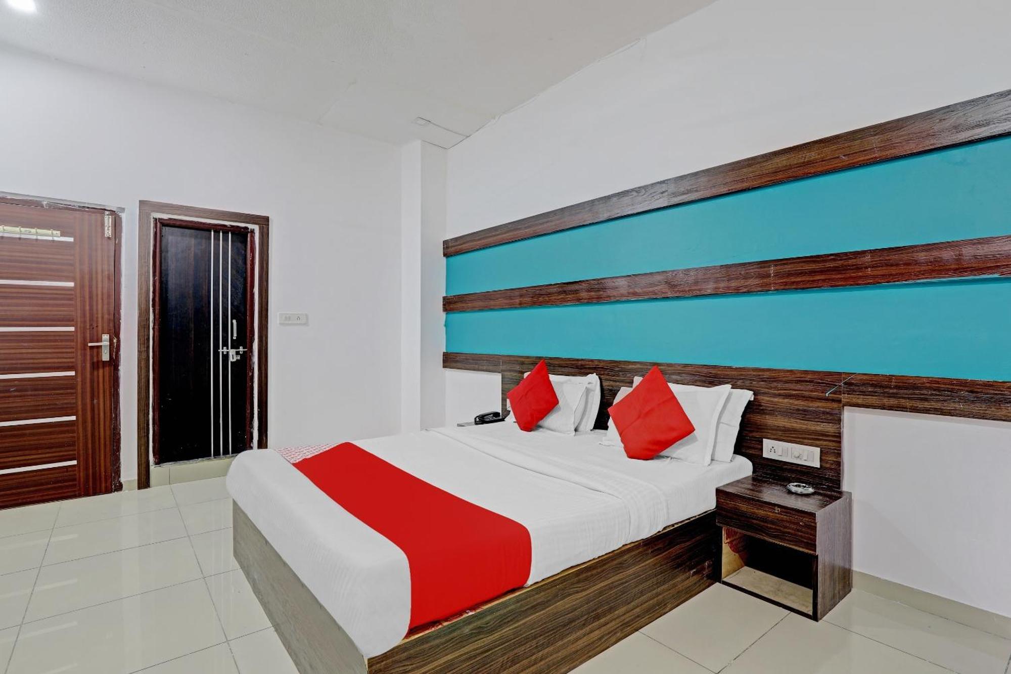 Oyo 11649 Hotel Mahima Gandhinagar Ngoại thất bức ảnh